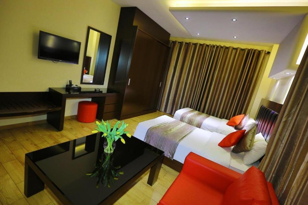 Jounieh Suites Boutique Hotel Luaran gambar