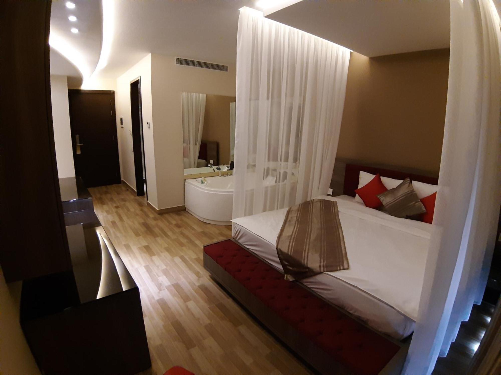 Jounieh Suites Boutique Hotel Luaran gambar